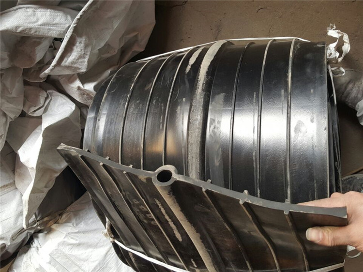 350×8橡膠止水帶.jpg 350×8橡膠止水帶.jpg